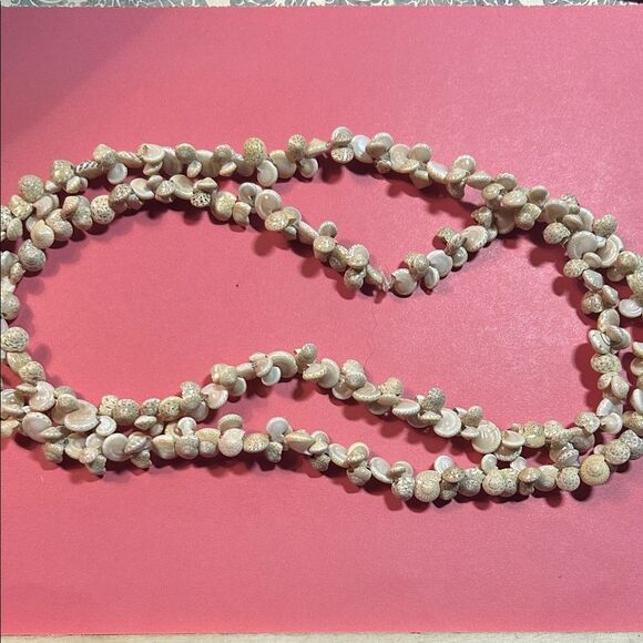 Chic Cream Beaded Necklace - Picture 1 of 2